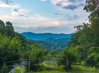 Dickinson Dr, Clyde, NC 28721