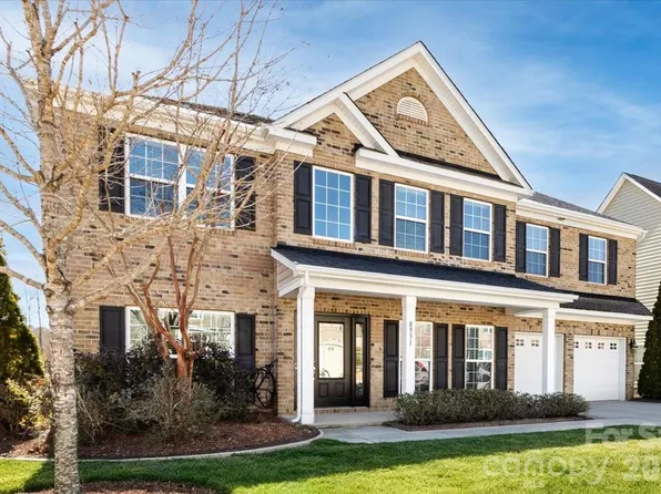 8931 Happiness Rd, Harrisburg, NC 28075