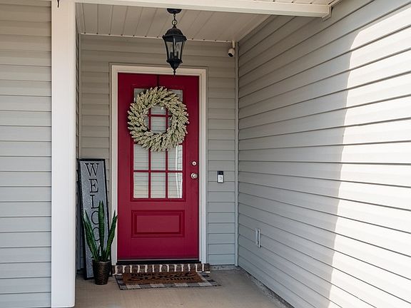 4th image of 4197 NE Nelson Hill Pl