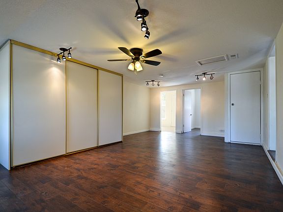 4th image of 9900 Lincoln Village Dr