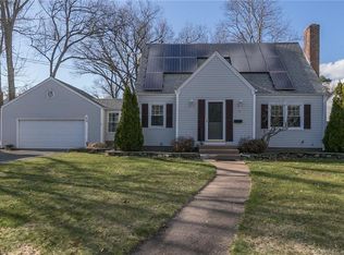 13 Pine Dr, Windsor Locks, CT 06096