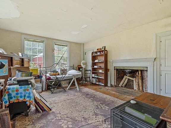 20th image of 488 S Main St
