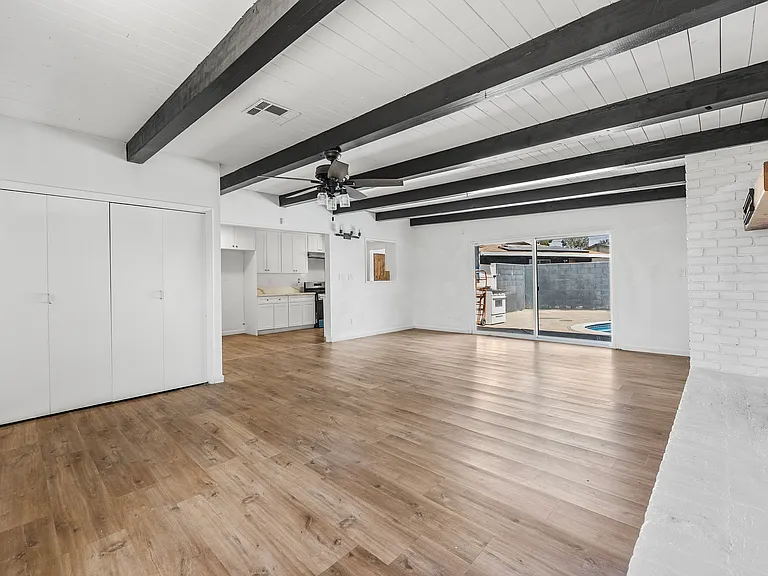 442 Lightcap St — Photo 4