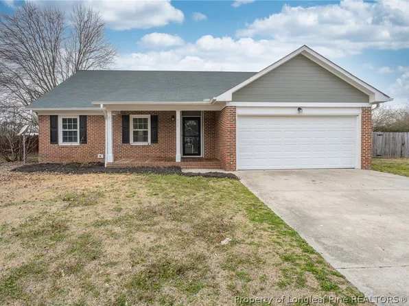 421 Riverwind Dr, Spring Lake, NC 28390