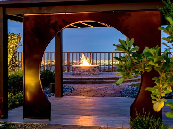 12518 Skyracer Dr, Las Vegas, NV 89138