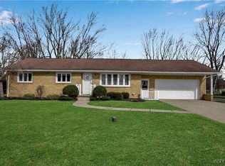 198 Westwood Rd, Lancaster, NY 14086