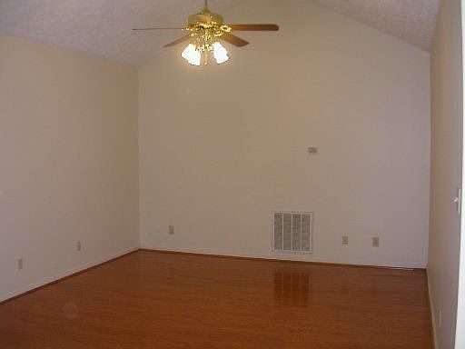 5th image of 4532 Broadmeadow Way