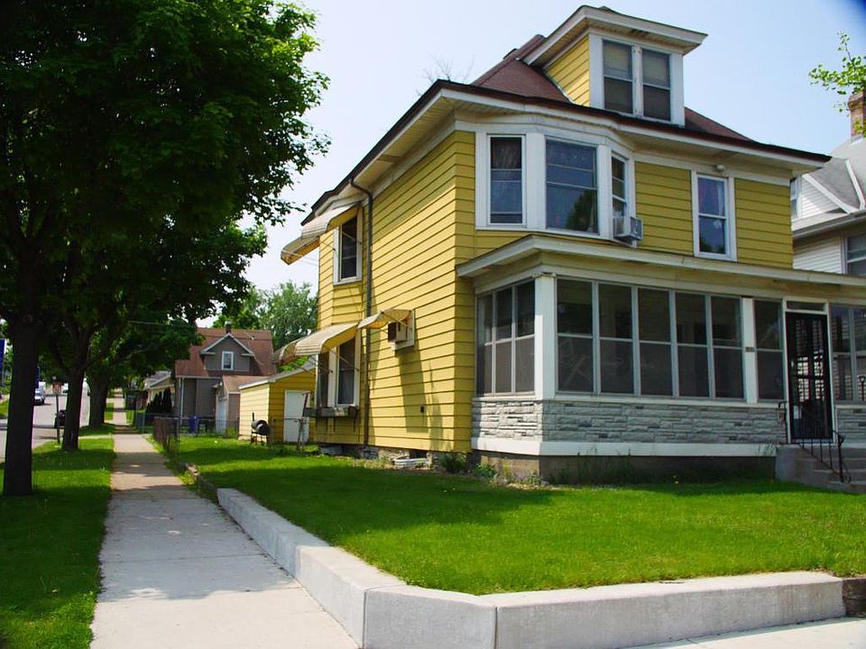 2nd image of 682 Aurora Ave