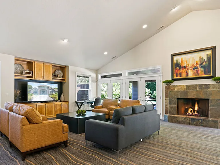 Clubhouse Lounge