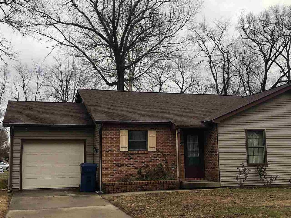 1st image of 325 White Oak Ln