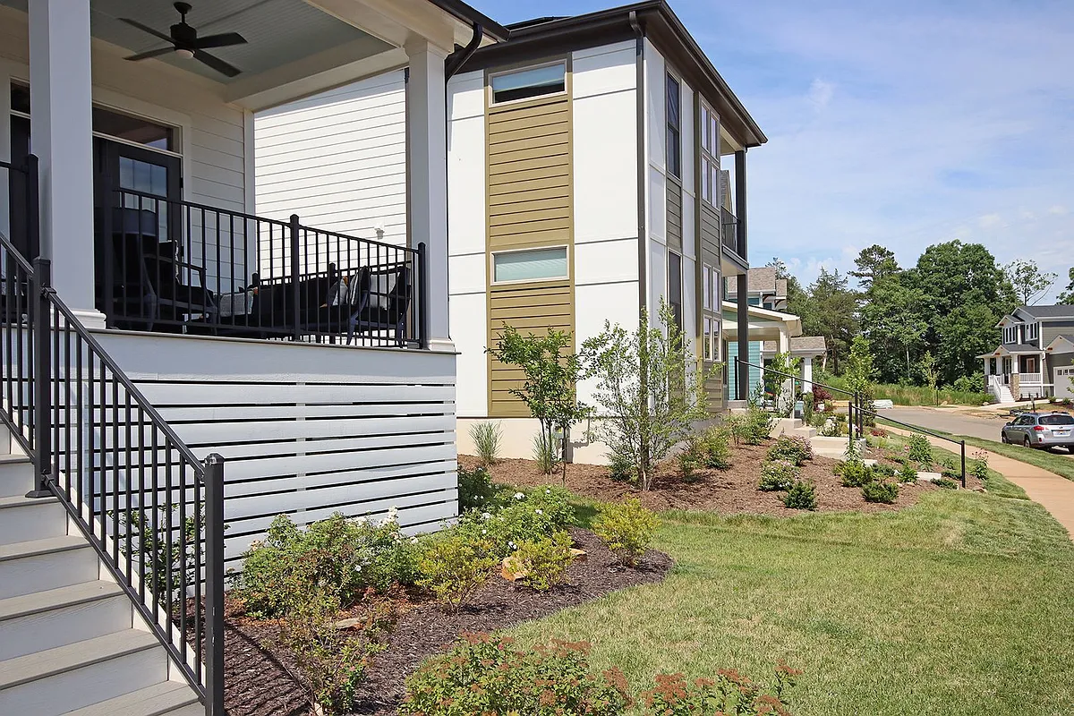 Building Photo - 424 Lochlyn Hill Dr
