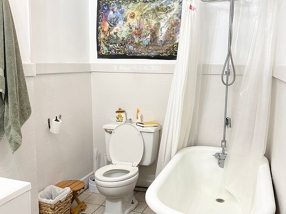 3rd image of 820 Elmwood Ave APT 4A