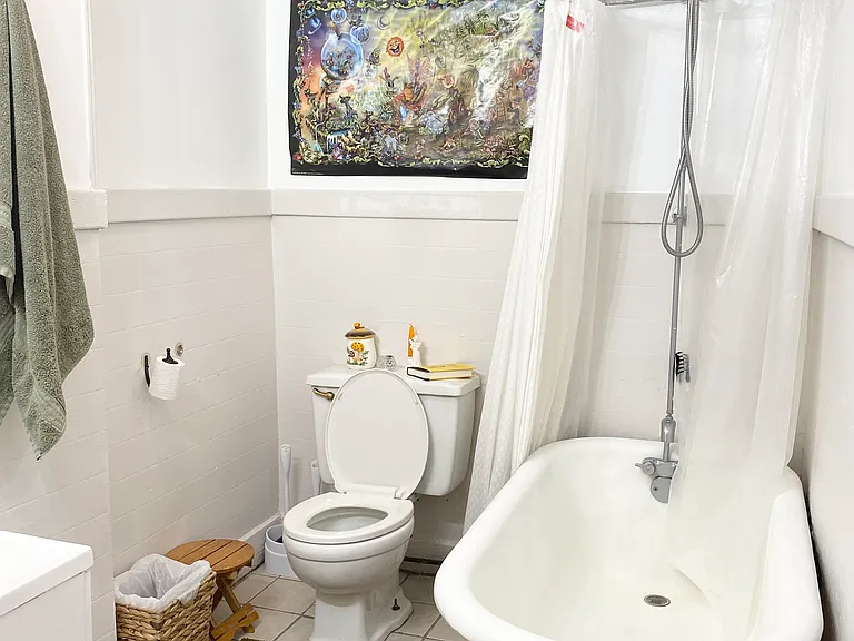 820 Elmwood Ave #4A — Photo 3
