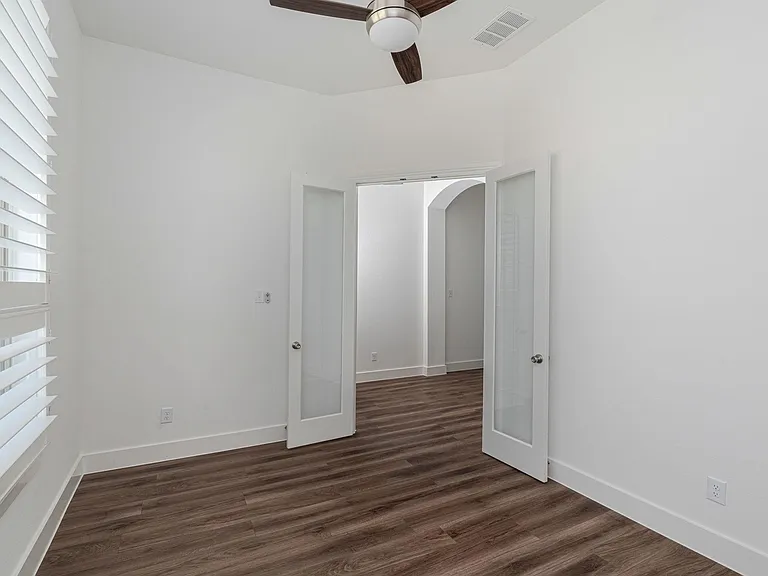 720 Wycliffe Dr — Photo 7