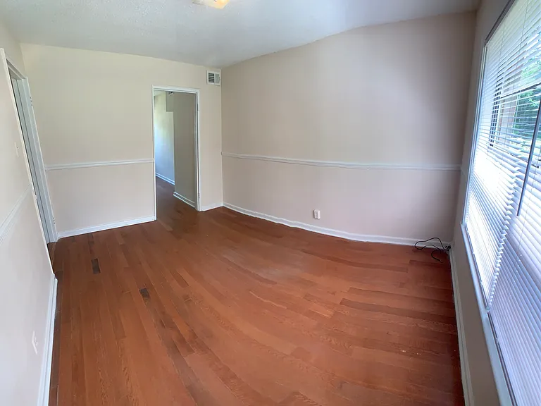 1684 Valley Ave — Photo 23