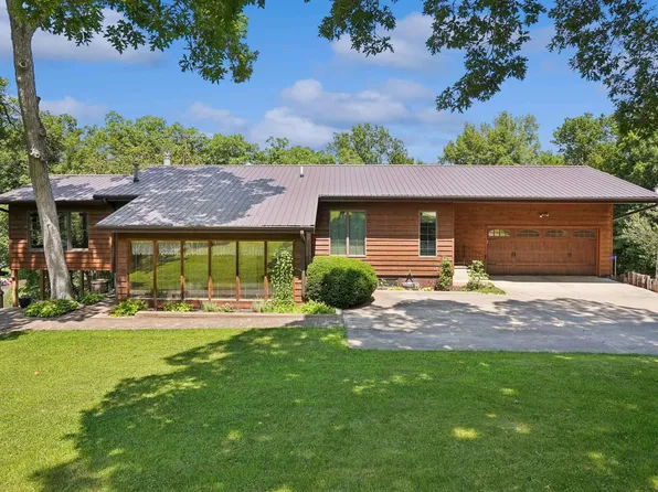 25211 209th Ave, Delhi, IA 52223
