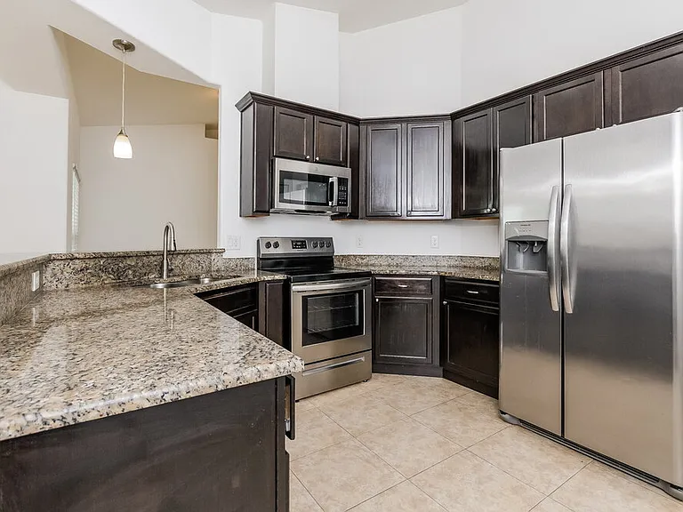 1143 Doncaster Ct — Photo 8