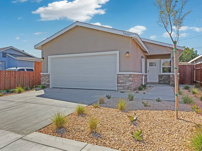 14415 Pontlavoy Ave — Photo 30