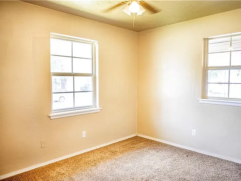 204 Vickie Dr — Photo 14