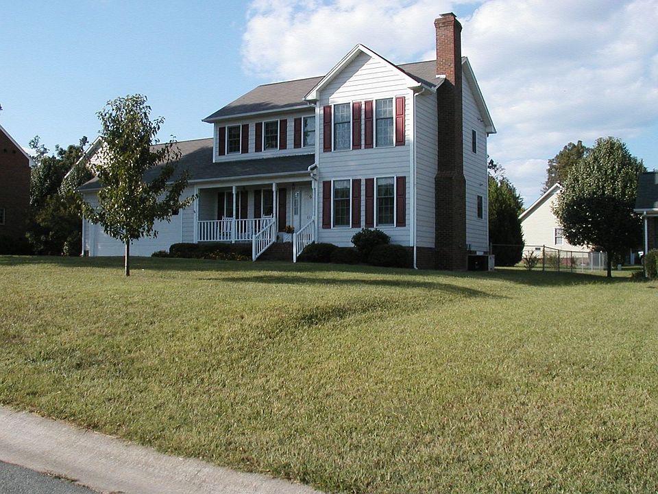 2nd image of 2221 Harrison Dr
