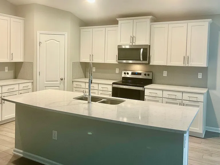 70305 Winding River Dr — Photo 10