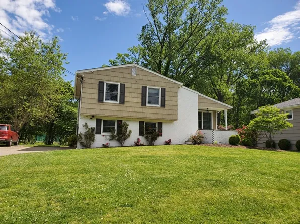 132 Chadwick Pl, Glen Rock, NJ 07452