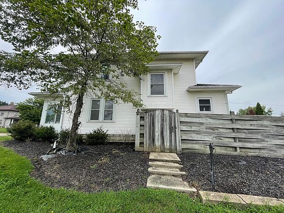 2nd image of 902 Dayton Ave NW