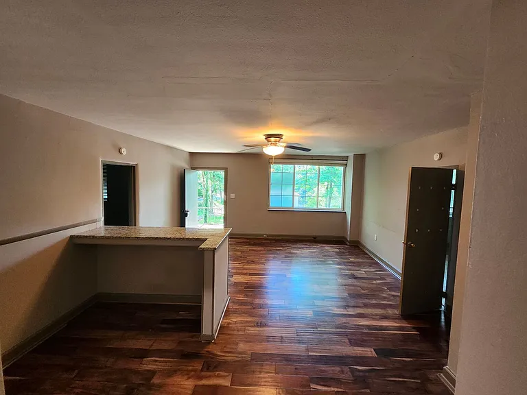 4911 Sunnyside Ave — Photo 4