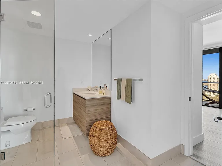 121 NE 34th St #2104 — Photo 28