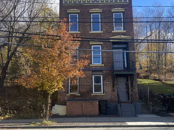 516 4th St #3F, Troy, NY 12180