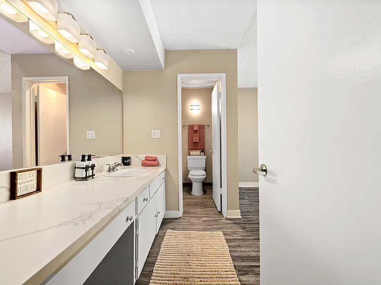 Summerview Beach Resort Luxury Apartments — Photo 52