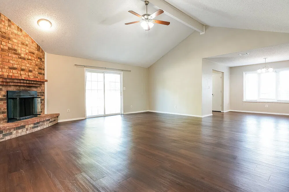 3 bed, 2.0 bath, 1790 sqft, $2,170 — Photo 4