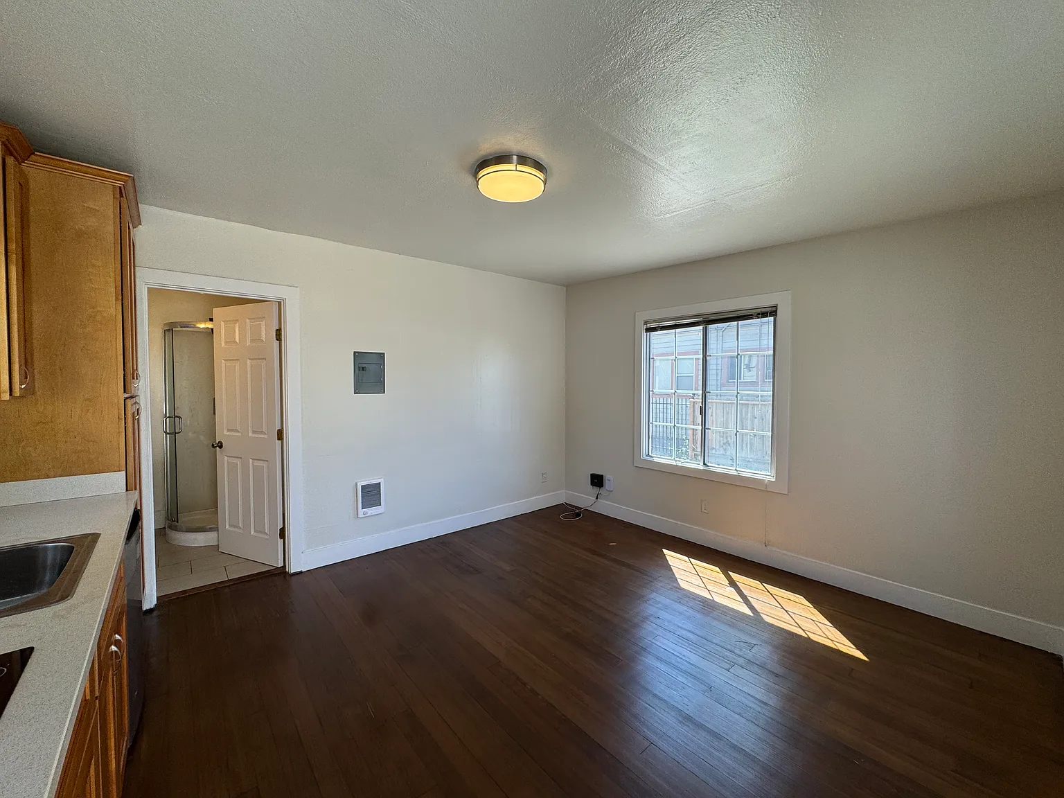 Studio, 350 sqft, $1,395 — Photo 2