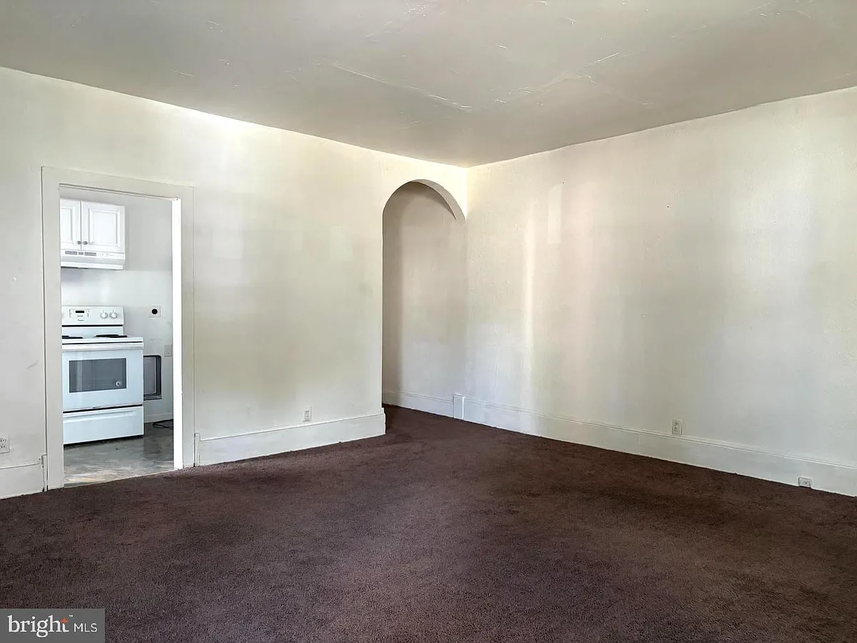 Building Photo - 17 Arbutus Ave #A
