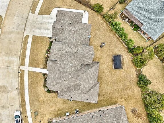 3rd image of 1315 Amsterdam Ct
