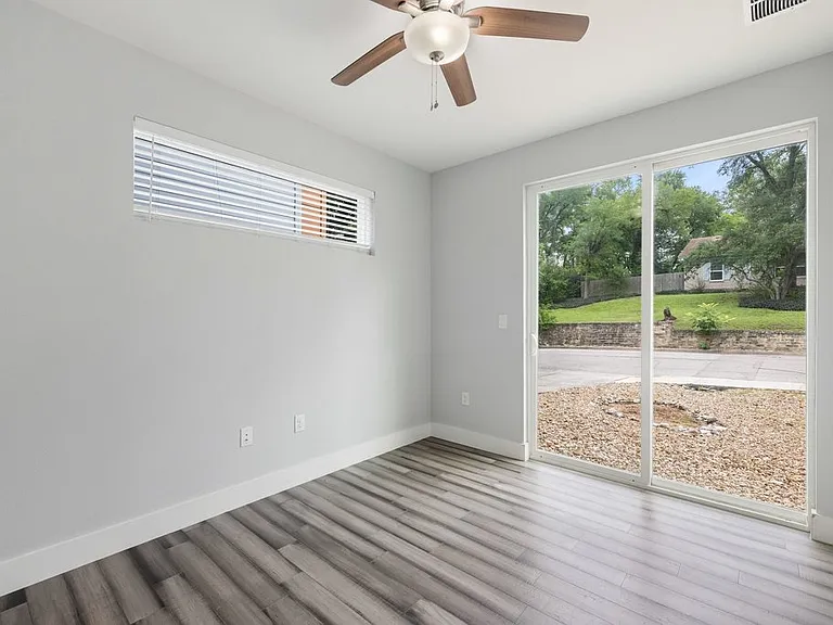 6109 Cherrylawn Cir #A — Photo 7