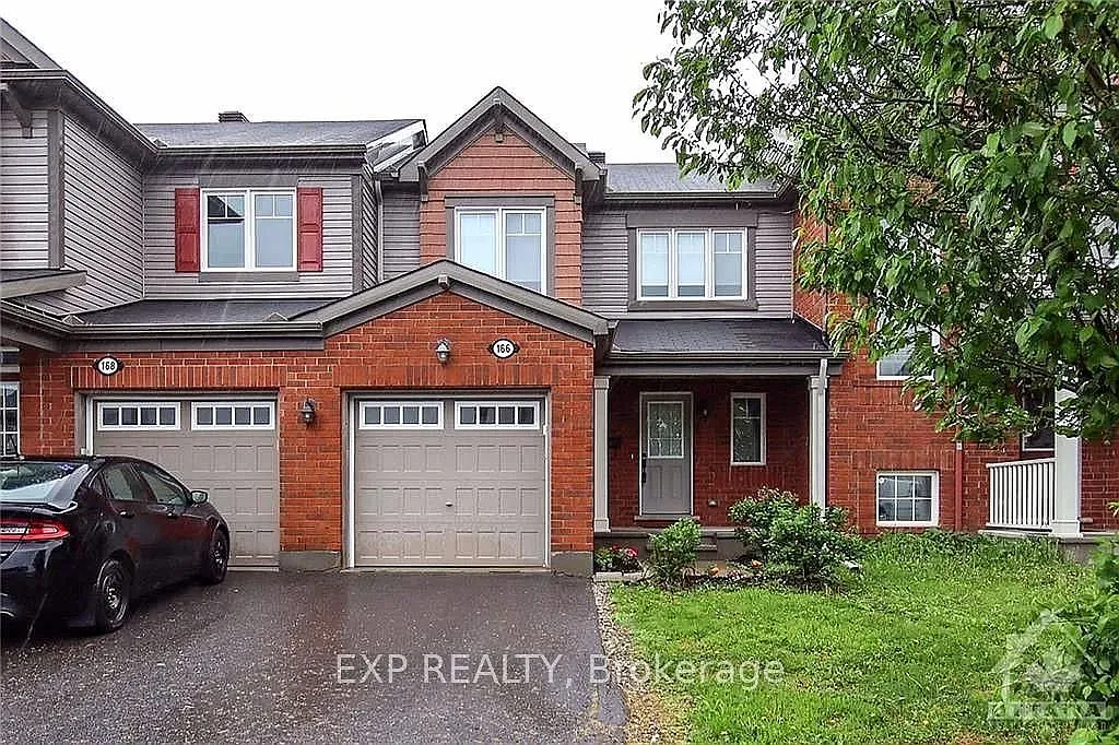 3 bed, $2,699 — Photo 1