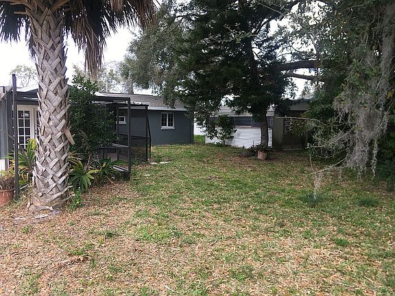 3rd image of 3434 Pinehurst Dr