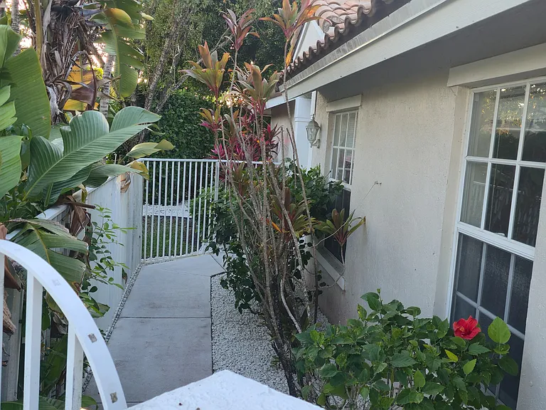 5612 NW 119th Way — Photo 5