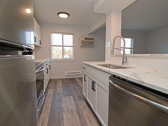 4th image of 9840 Nicollet Ave S APT 3