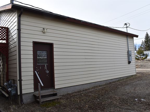 5th image of 327 9th Ave N