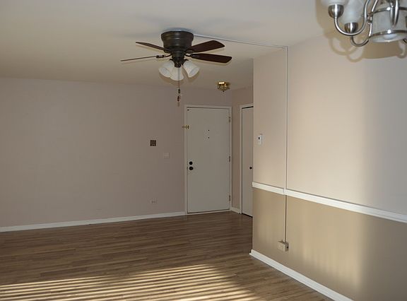 4th image of 352 Pembroke Ct APT 5