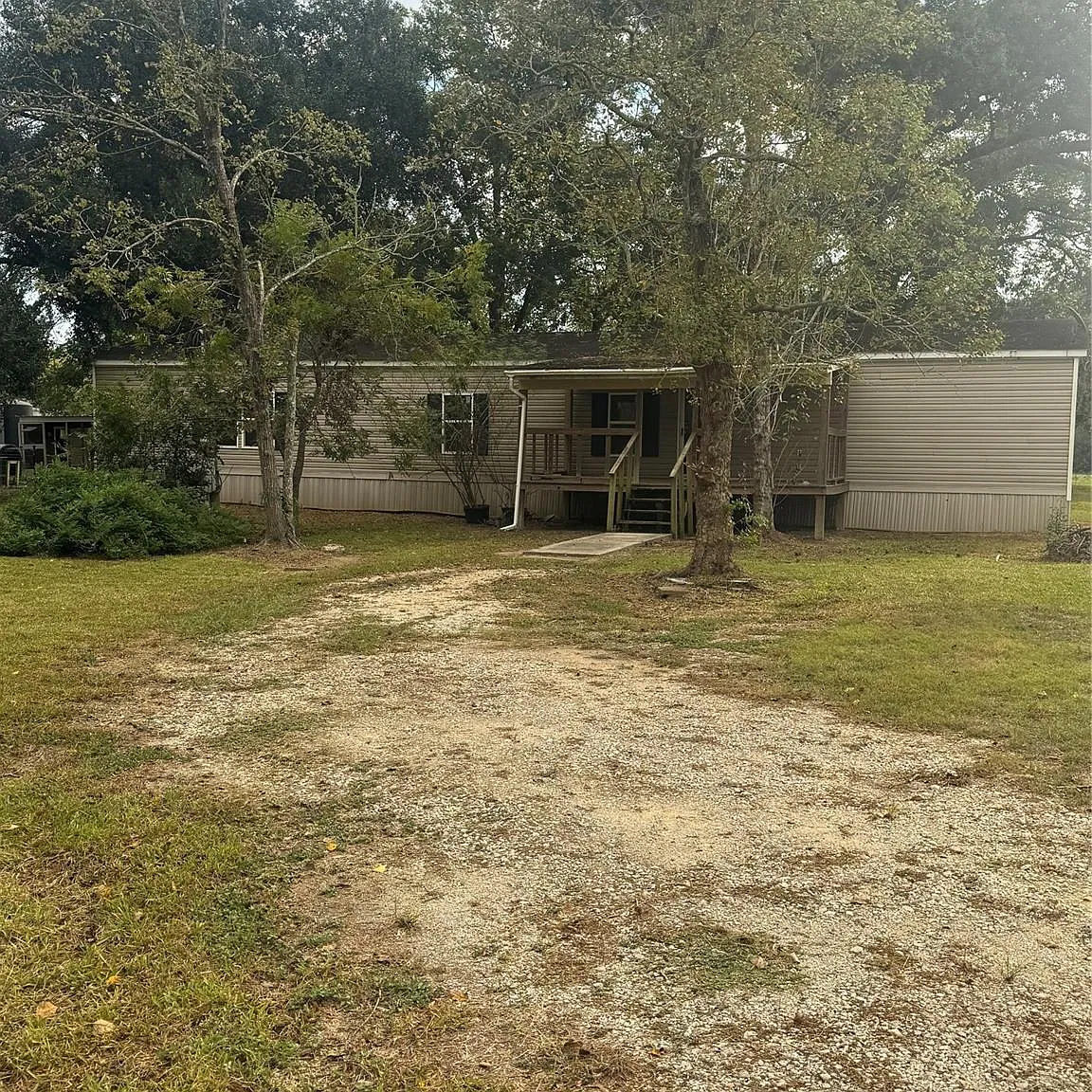 3 bed, 2.0 bath, 1140 sqft, $1,200 — Photo 1