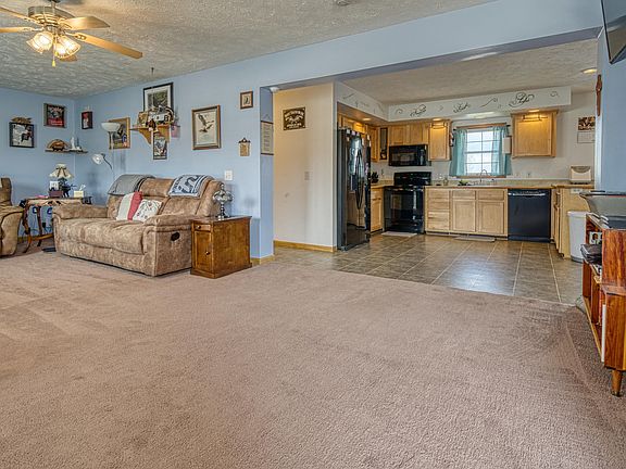 3rd image of 300 Highridge Cir