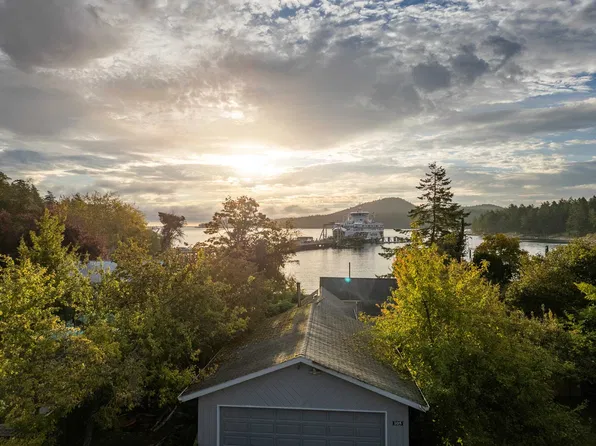 105 Madrona Rd, Southern Gulf Islands, BC V0N 1P0