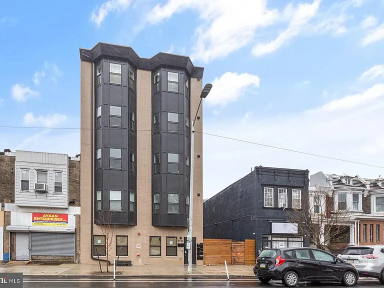 5230 Walnut St #2F — Photo 21