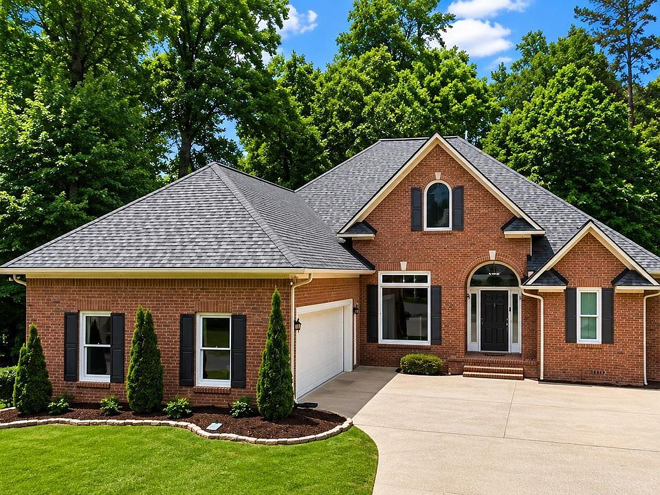 1st image of 417 Thornberry Cir