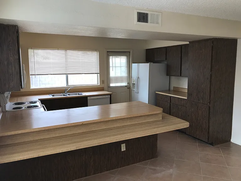 1653 W Plana Ave — Photo 6