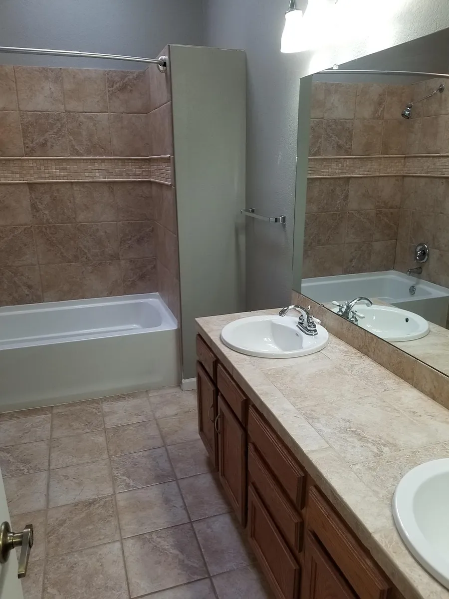 Building Photo - 2311 Ranch Dr