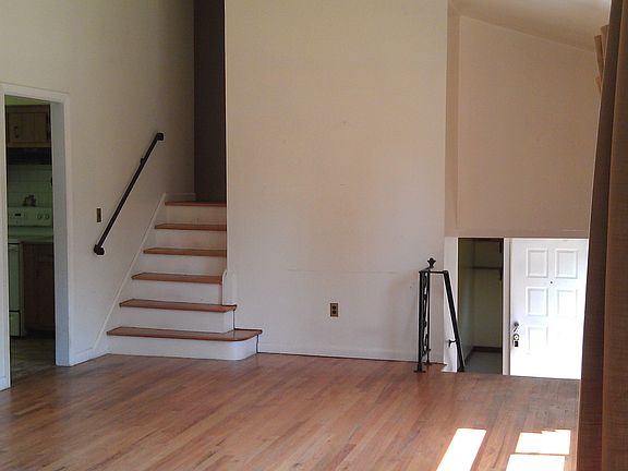 3rd image of 2281 Sultana Dr